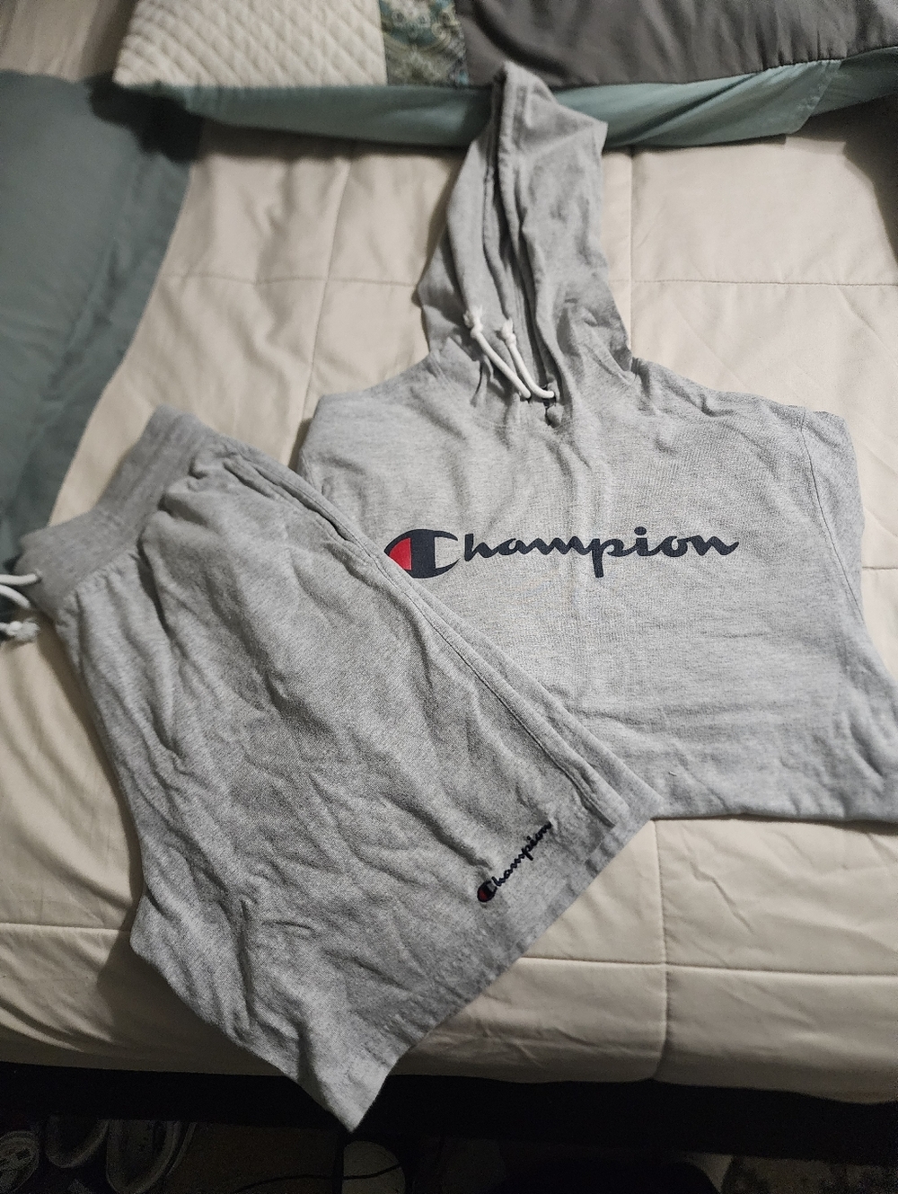 Champion Light Heather Gray Hoodie and Shorts Lounge Set sz Lrg